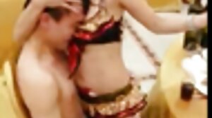 Alexis Crystal mamuśki darmowe filmy sex podnieca się w basenie